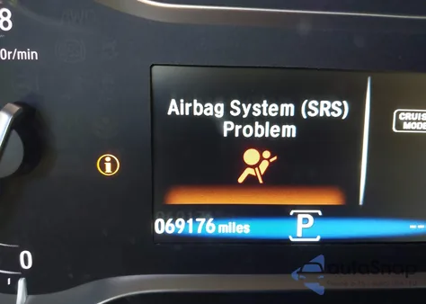 2017 Honda Pilot Touring из США, поврежденный, VIN 5FNYF6H98HB065053